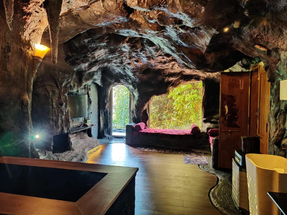 Rai'S Coorg Cave House Villa Madikeri Buitenkant foto